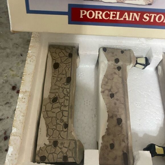 Lena’s 1992 Set Of 4‎ Porcelain Wall Wall - Picture 3 of 4